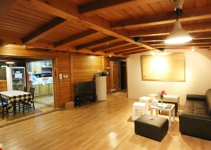 Maru Hostel Hongdae